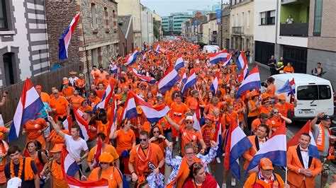 Oranje stroomt al van jongs af door mijn bloed. FIFA Women's World Cup 2019™ - News - Oranje Parades ...