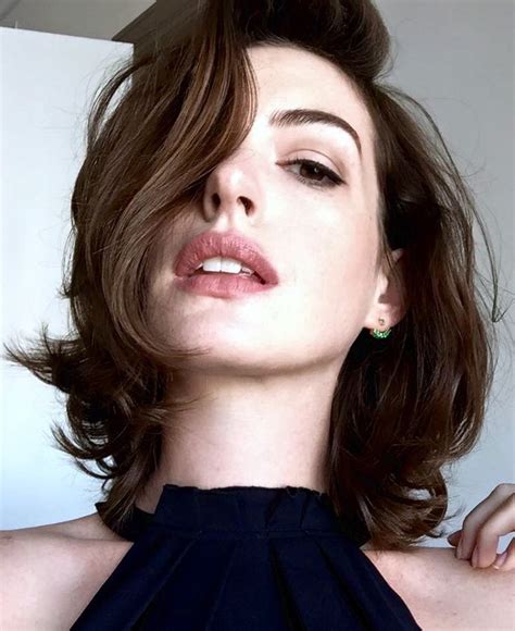 Pin By Fendmary On Anne Hathaway Celebrity Hairstyles Short Hair