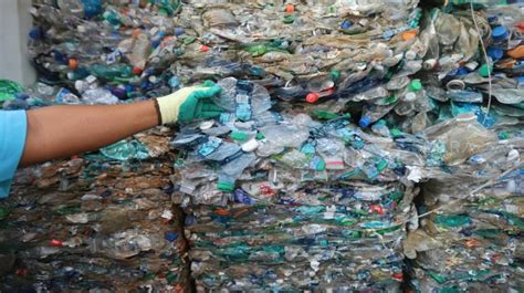 Indonesia Kirim Balik Kontainer Sampah Plastik Ke Australia