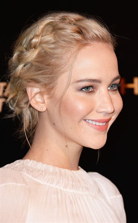 Jennifer Lawrence From Dainty Necklaces You Can Wear As Hair