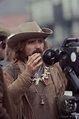 Dennis Hopper filming "Easy Rider" (1968) | Dennis hopper, Easy rider ...