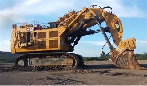 Watch The Top 10 Biggest Man Operated Machines In The World