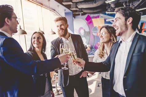 Meet And Greet 7 Tips For Throwing A Memorable Networking Party