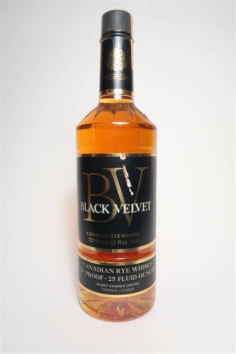 Gilbeys Black Velvet Blended Canadian Rye Whisky Distilled 1973 40