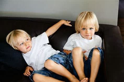 20 Perfect Pairs Of Twin Boy Names