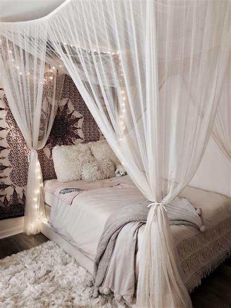 20 Curtains For Canopy Bed