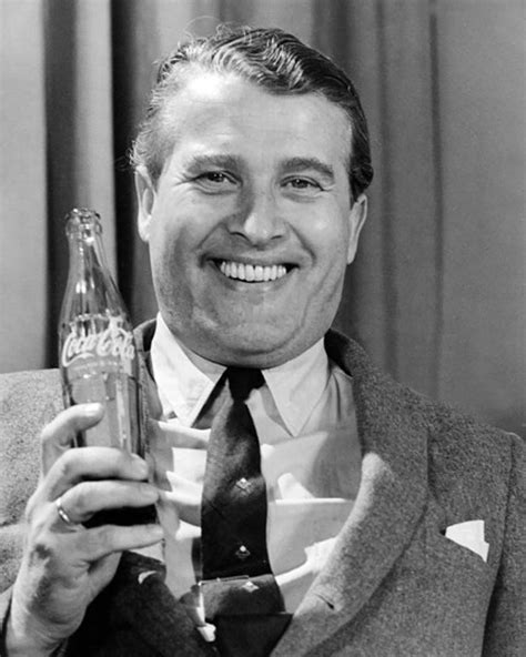 DR. WERNHER VON BRAUN ENJOYS 'A COKE AND A SMILE' - 8X10 NASA PHOTO (BB