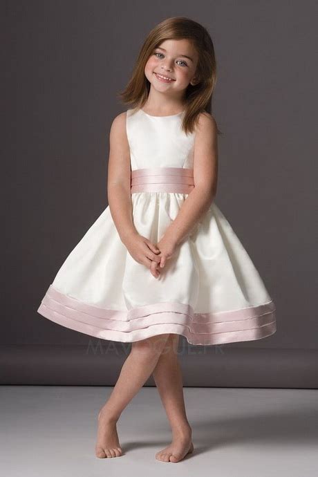 Nouvelle muse de karl lagerfeld ? Robe cortege enfant