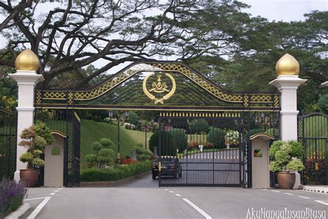 Maybe you would like to learn more about one of these? Aku Hanya Insan Biasa: KUALA KANGSAR - Bandar Diraja