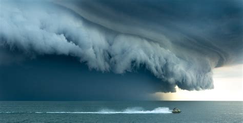 A Shelf Cloud Appears Over Lake Erie In Cleveland Ohio Smithsonian