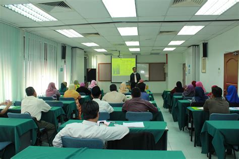 Secara kalkulasi dia memang belum lolos, tapi masih berkesempatan merebut satu tiket. Pertubuhan Alumni Debat Malaysia (ADAM): Ceramah ...