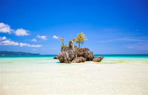 Top 5 Reasons To Visit Boracay Island