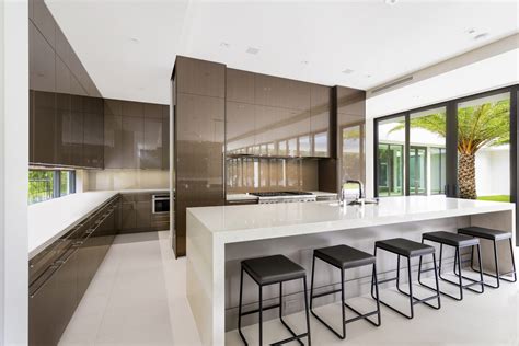 Ultra Modern Kitchen With A Sleek And Glossy Style Dura Supreme Cabinetry