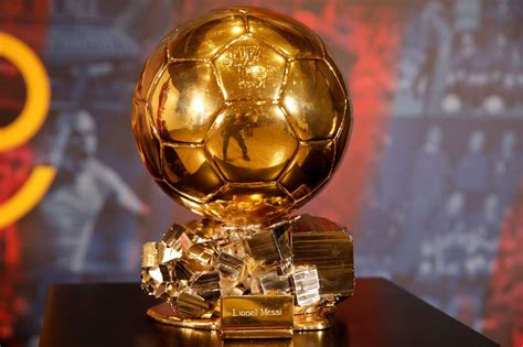 Era la única liga de sudamérica que se continuaba jugando. Se suspende el Balón de Oro 2020