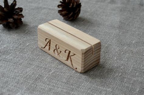 10 Personalized Wood Place Card Holders For Weddings Diy