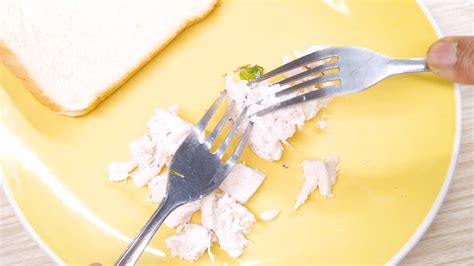 How long to boil chicken breast. The Best Way to Boil Chicken Breasts - wikiHow