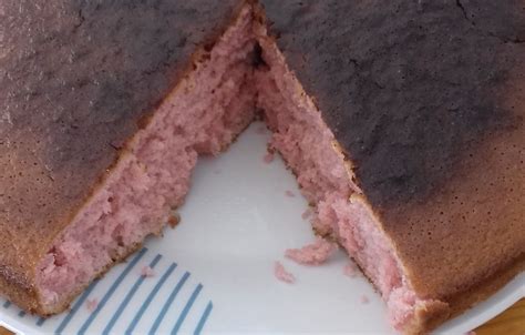 Gâteau rose au yaourt extra moelleux Recette de Gâteau rose au yaourt