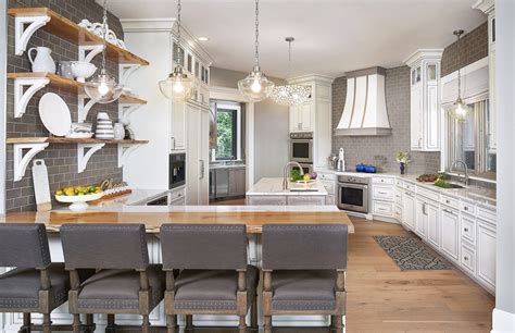 Lake House Kitchen — Grand Rapids Interior Design Fuchsia Design