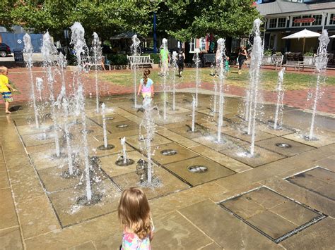 Pop Up Fountains At Easton Town Center 💦 Columbus For Kids