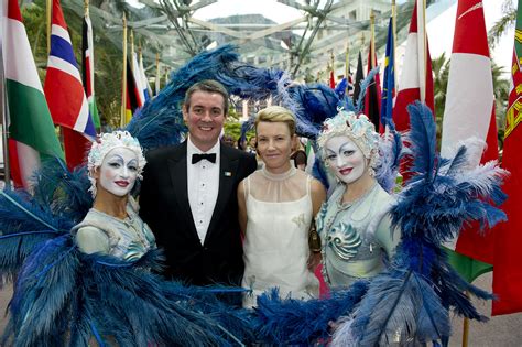 Mr And Mrs Ireland Arrival Ken Lennox Flickr