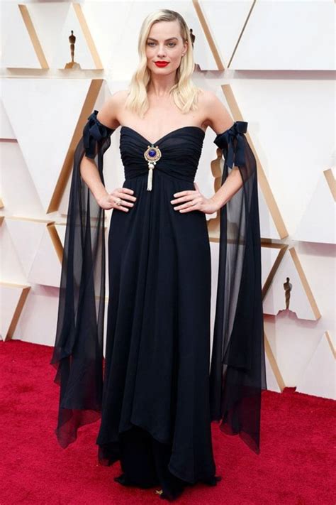 Best Dresses At The 2020 Academy Awards Margot Robbie Renee Zellweger