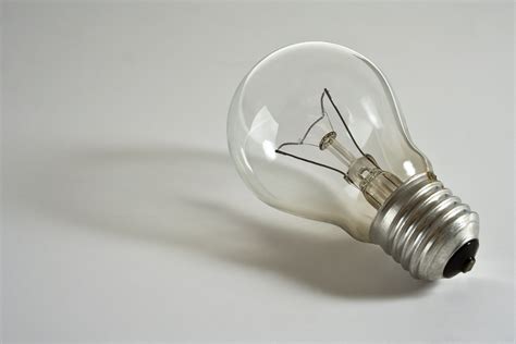 Light Bulb Energy Efficiency - Home & Family