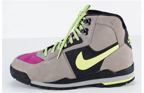 The 25 Best Nike Acg Sneakers Of All Time Nike Acg Boots Nike Acg Nike Boots
