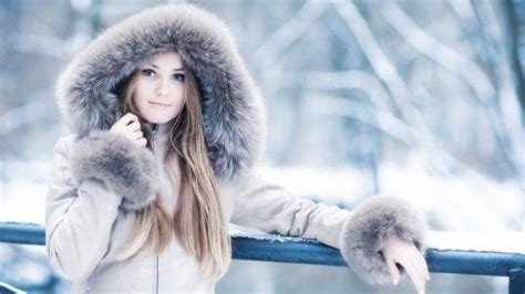 Blonde Model Winter Snow Fur Coats Wallpapers Hd Desktop And Mobile