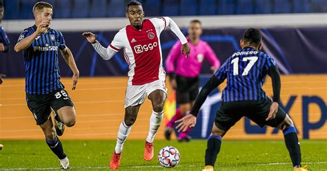 Ryan gravenberch is a young dutch midfielder, playing for afc ajax. Buitenlandse media 'verkopen' Gravenberch alvast voor Ajax