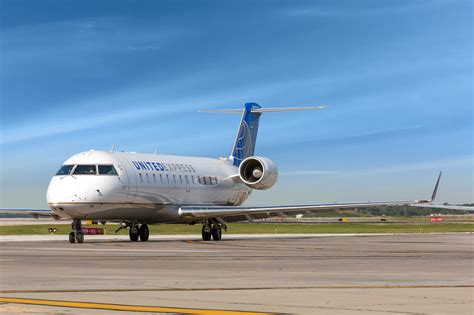 Expressjets Expanded United Flying Takes Off In October Aero Crew News