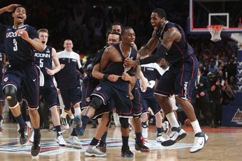 Community is everything, which is why i'm proud to team up with @drinkbodyarmor & give back to the @madisonbgclub & @bgcboston. UConn Knocks Off Pitt on Kemba Walker's Last-Second Shot ...