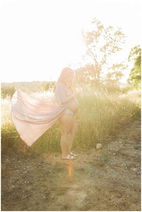 Whimsical Maternity Foothill Photoshoot Megan Helm Photography