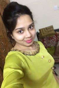 Chinese Teen Pics Bangla Desi Super Cute Wifey Tania Munni Take Selfie