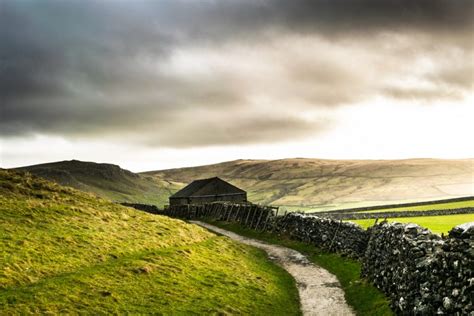 Top 8 Things To Do In The Yorkshire Dales Books And Bao
