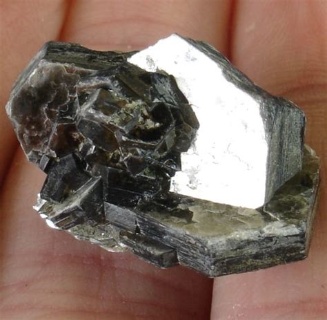 Muscovite Mica Crystals 500 299 Chucks Rocks