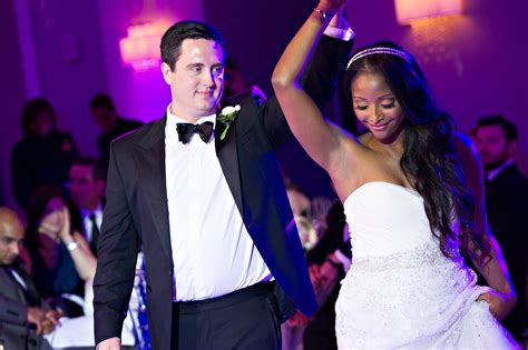 Cnn Anchor Isha Sesay Marries Leif Coorlim In Georgia Photos Huffpost