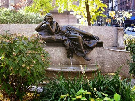 This Is The Isidor And Ida Straus Memorial Monument In Manhattan The