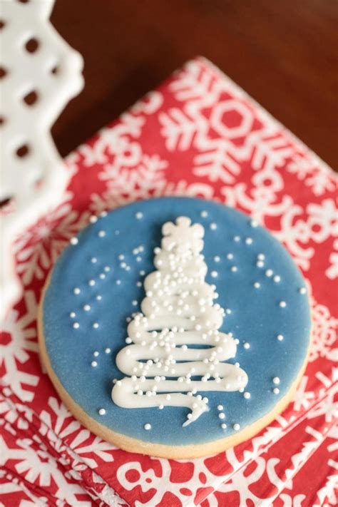 My recipe for sugar cookies promises flavorful cookies with soft centers and crisp edges. Easy Decorated Christmas Shortbread Cookies | Recipe | Christmas sugar cookies, Christmas ...