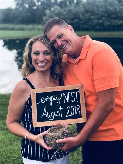 Couple S Empty Nest Photo Shoot Goes Viral Wkrc