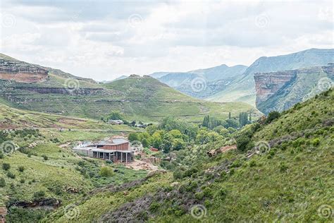 Glen Reenen With The Dinosaur Interpretive Centre Brandwag Buttress