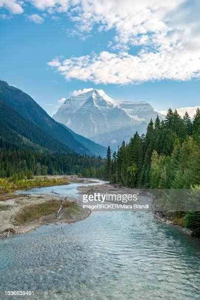 Mount Robson Provincial Park Fotografías E Imágenes De Stock Getty Images