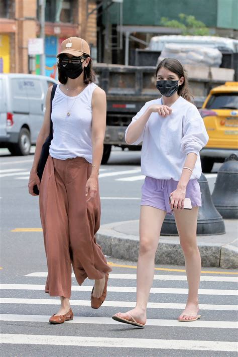Katie Holmes And Suri Cruise Walk Home After Stopping At Maria Tash In Soho In New York City