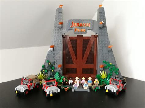 Lego Moc Jurassic Park Staff Jeep By Miro Rebrickable Build With Lego