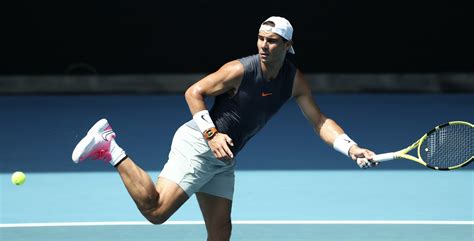 Tenis Australian Open Rafael Nadal Shares Practice Court With Carlos