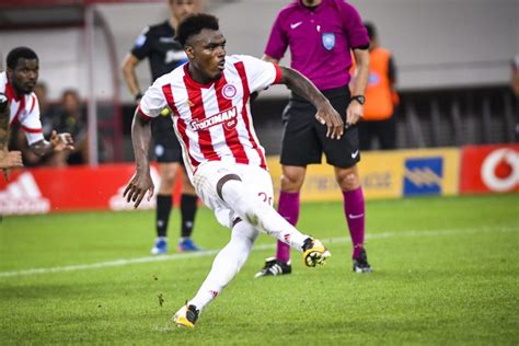 Αστυνομία στη νέα σμύρνη eurokinissi. Πανιώνιος - Ολυμπιακός: Χωρίς Εμενίκε στη Νέα Σμύρνη