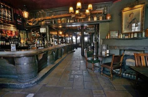 Step Inside 7 Of The Prettiest Pubs In London Secret London