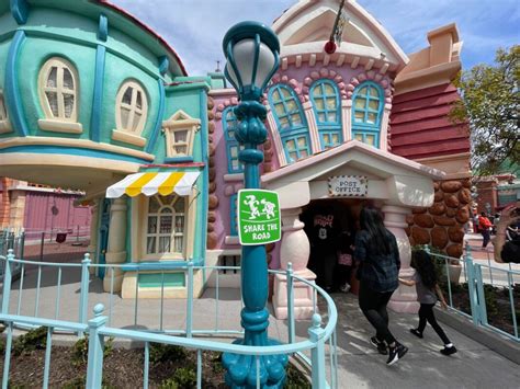 Photos Video Full Daytime Tour Of Reimagined Mickeys Toontown In