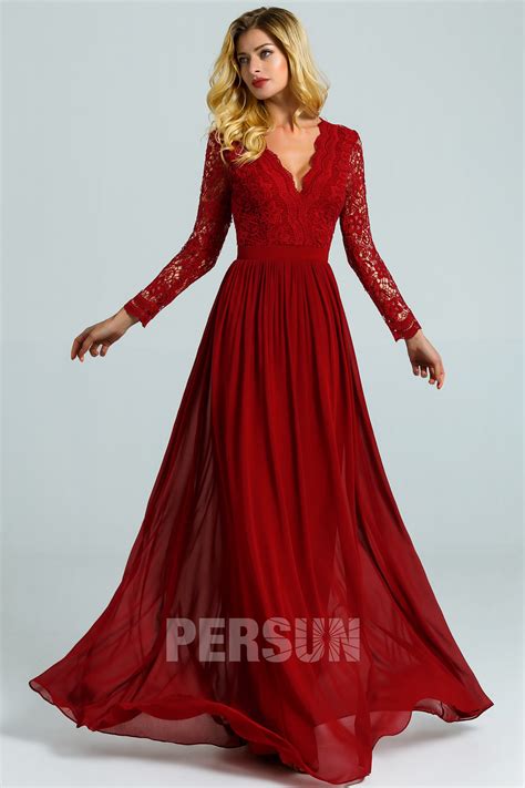 Robe de soirée courte crayon bordeaux col v manche longue avec ceinture achetez ou obtenez plus d'informations. Robe de soirée longue bordeaux col v en dentelle guipure ...