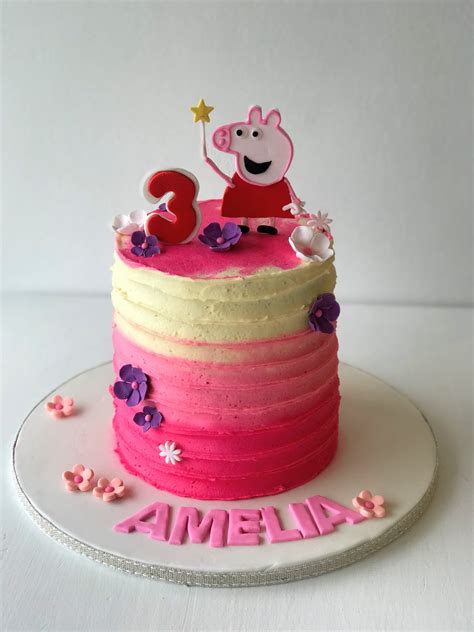 Peppa Pig Birthday Cake R680