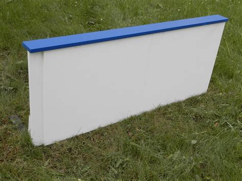 How to build rink boards for backyard ice hockey rinks or any outdoor skating rink. Hockey Rink Boards | Ice Hockey Boards | Hockey Walls